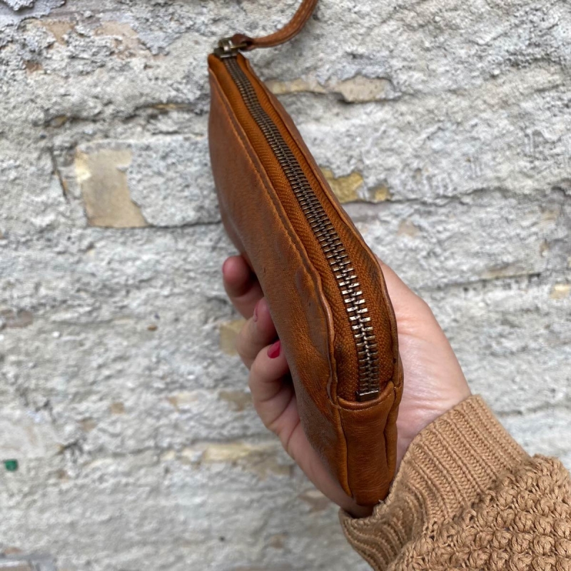 Laurel mobilpung cognac 162052 - Montana-Freja skind