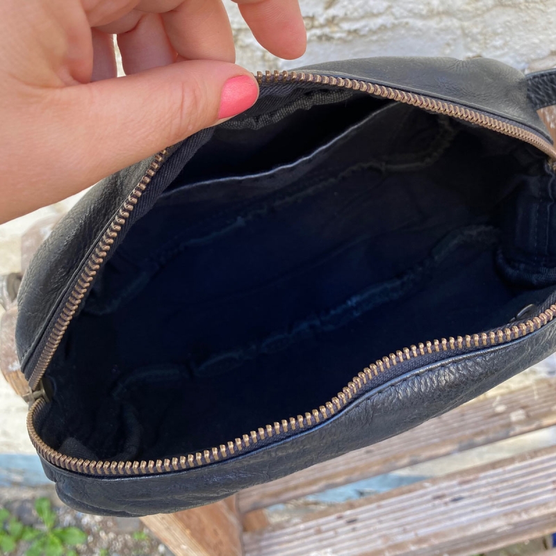 Lolo toilettaske fra Montana - sort skind - 272050