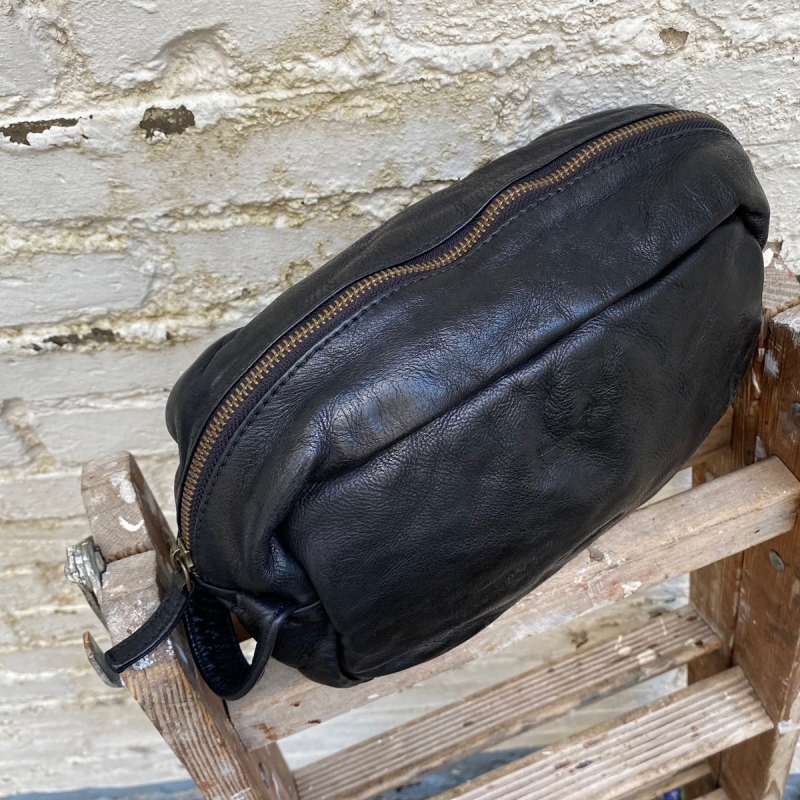 Lolo toilettaske fra Montana - sort skind - 272050