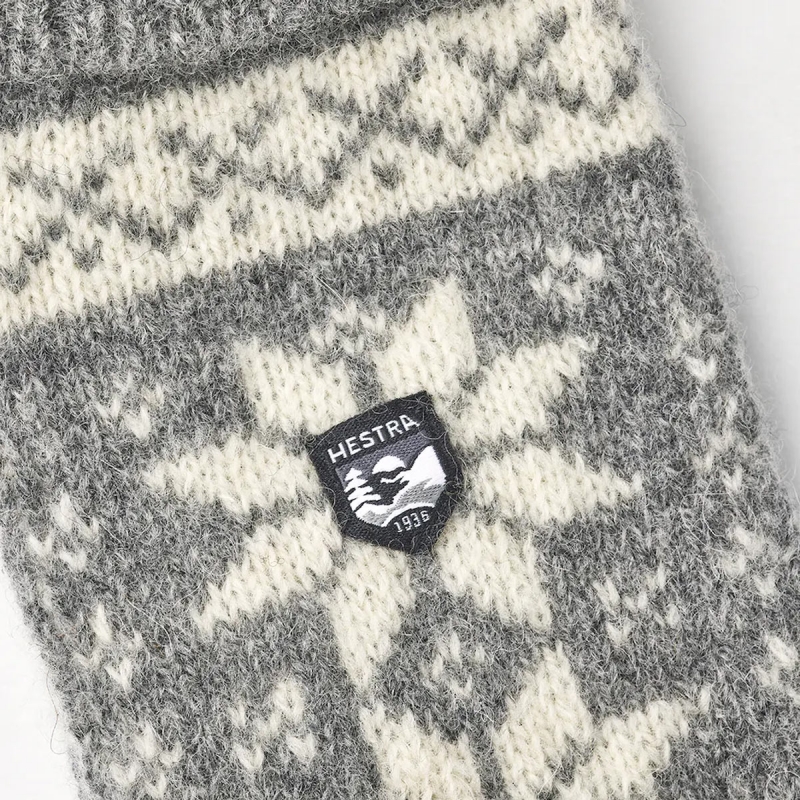 Isvik strikluffe - Hestra - Grå og offwhite - Freja skind