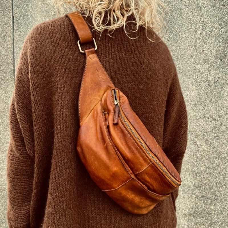 Cognac Liberty bumbag - 272051 - Montana - Freja skind