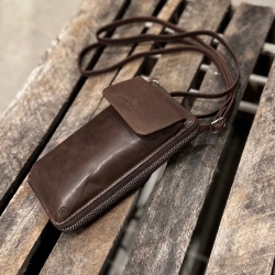 Birthe mobilhanger - corium - patineret brun - Freja skind