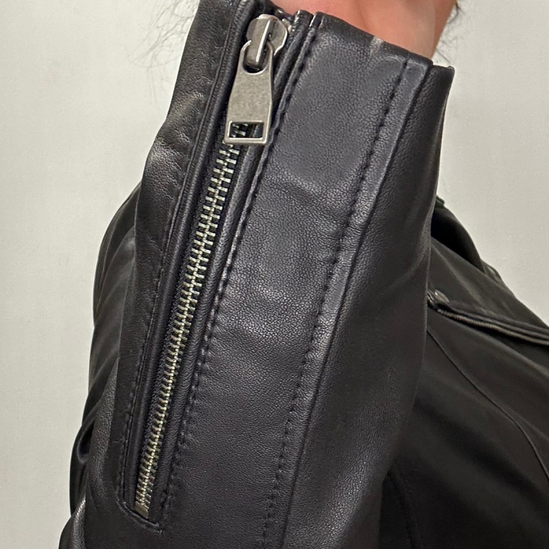 sort plus size dame bikerjakke - blød skind - Freja skind