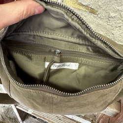 Silja suede bumbag - Olivengrøn blød ruskind - Freja skind
