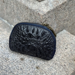 Blå skindpung i crocopræget skind - Treats
