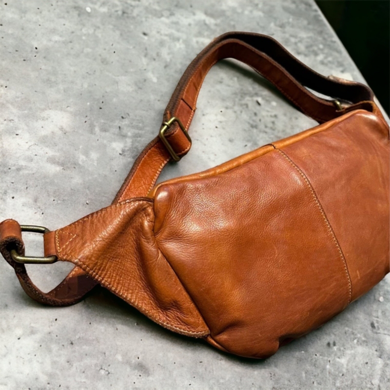 Cognac Liberty bumbag - 272051 - Montana - Freja skind