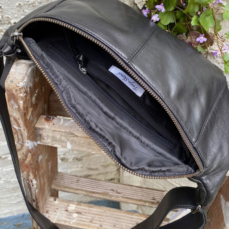 stor Silja Bumbag fra freja skind - Super blød sort skind og skindrem
