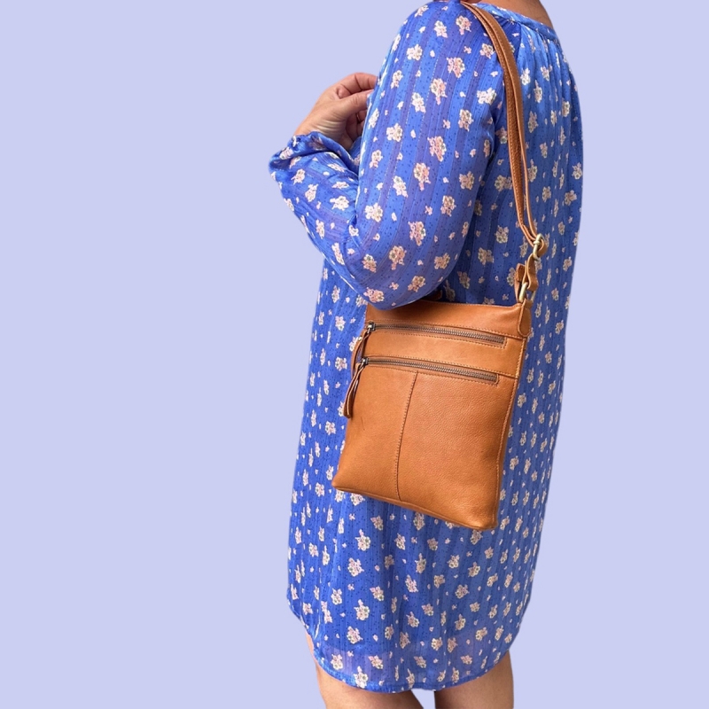 Cognac Alicia skindtaske crossbody fra Treats - Blød skind