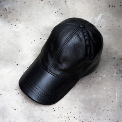 Sort skind cap  herre - i ægte lammeskind - Freja skind