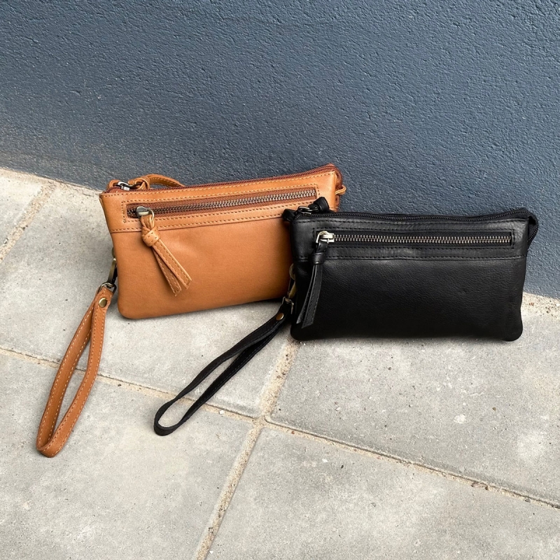 Gro Crossbody-väska - Axel- och handrem - Svart el. cognac skinn