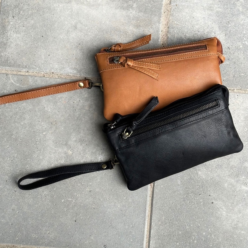Gro Crossbody-väska - Axel- och handrem - Svart el. cognac skinn