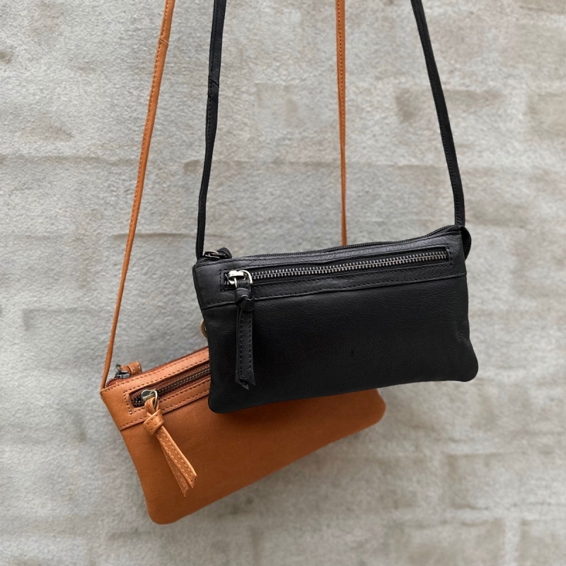 Gro Crossbody-väska - Axel- och handrem - Svart el. cognac skinn