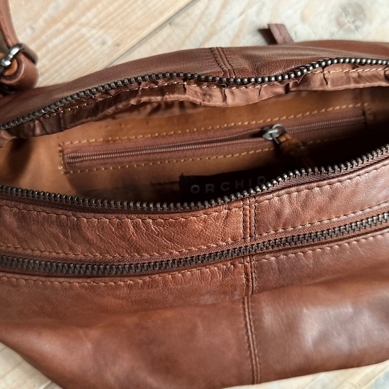 Vivian bumbag i blød skind - mørk cognac - Freja skind