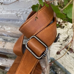 Silja bumbag i lys cognac blød lammeskind - Freja skind