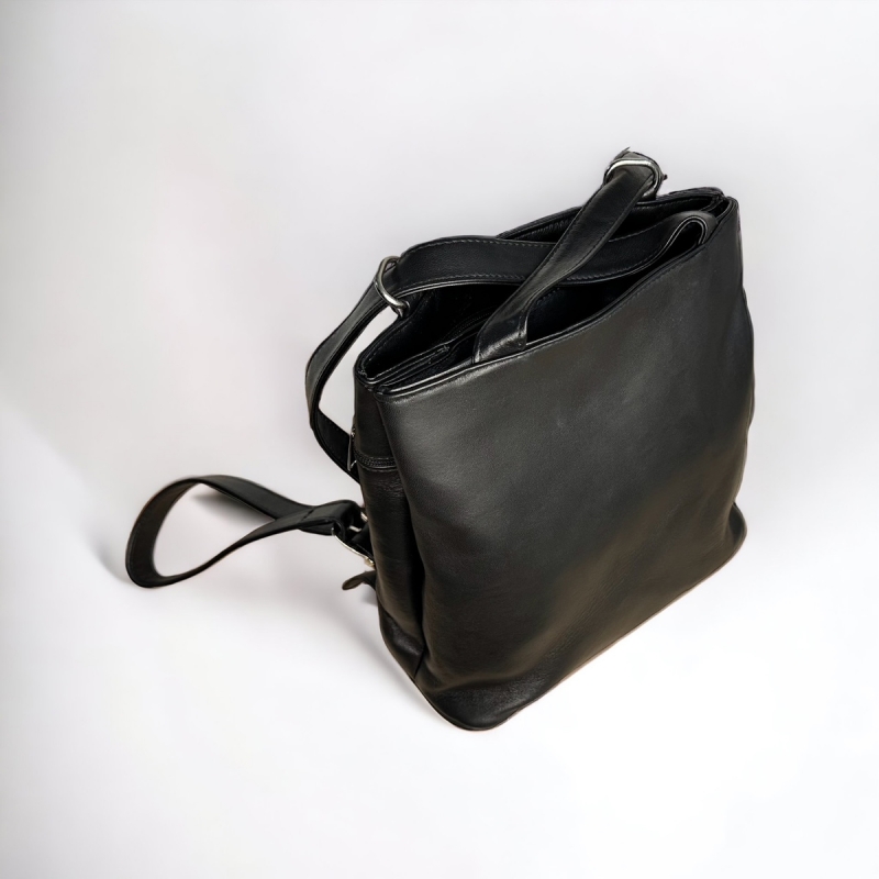 Line rygsæk og skuldertaske i blød sort skind - to i en - Freja skind