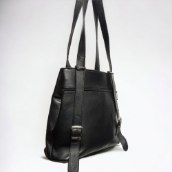 Line rygsæk og skuldertaske i blød sort skind - to i en - Freja skind