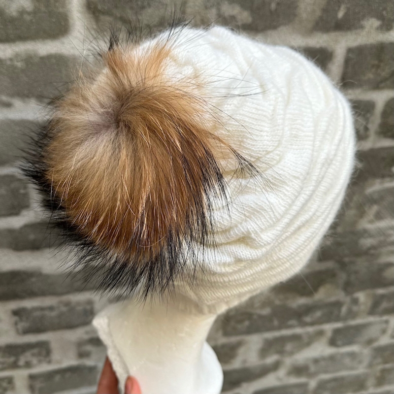 Stickad mössa med pälsboll - Krämvit - Dam - Cashmere, Angora och ull