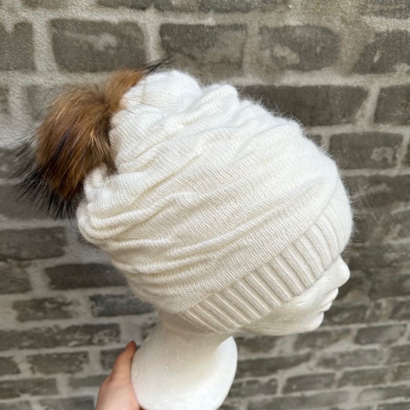 Stickad mössa med pälsboll - Krämvit - Dam - Cashmere, Angora och ull