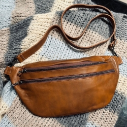 Bæltetaske - dame - Wanda - Blød cognac skind - aft rem - Freja skind