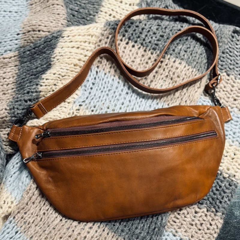 Bæltetaske - dame - Wanda - Blød cognac skind - aft rem - Freja skind