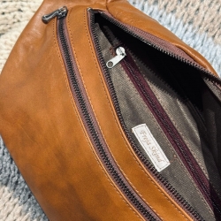 Bæltetaske - dame - Wanda - Blød cognac skind - aft rem - Freja skind