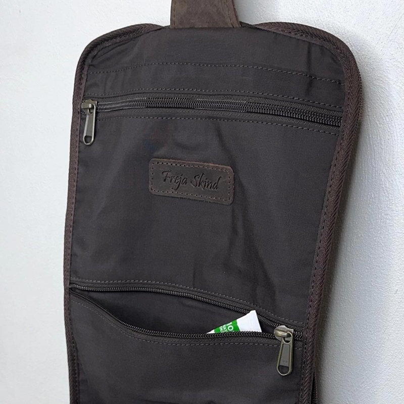 Sydney toilettaske - Brun bøffel læder - Freja skind