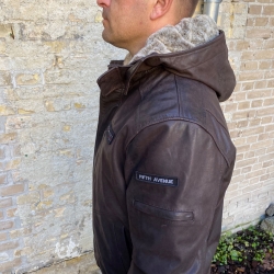 Herre vinterjakke - Captain  - Retro look - aft foer og hætte - Freja skind