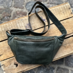 Mellan str. bumbag - Grön Silja från Freja skinn - Mjukt skinn