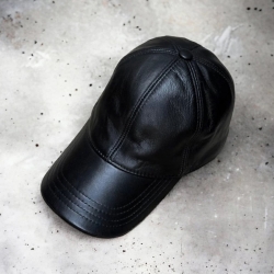 Sort skind cap  dame - i ægte lammeskind - Freja skind