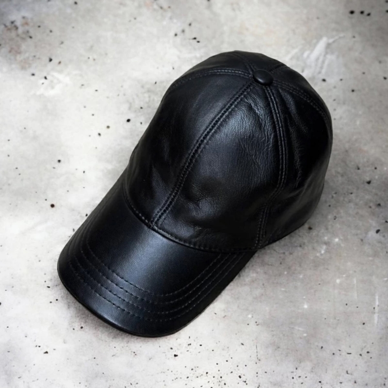 Sort skind cap  dame - i ægte lammeskind - Freja skind