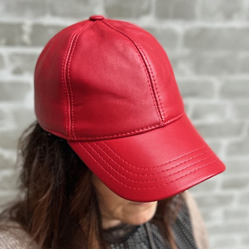 Rød dame skind cap - Blød lammeskind - Freja skind