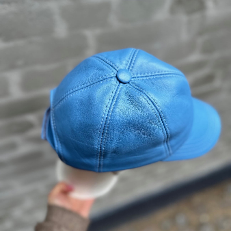 Lys blå herre cap - Blød skind - Freja skind