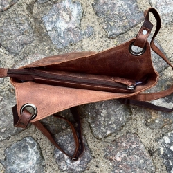 Carina rygsæk - brun bøffellæder - Dame - Leather design - Freja skind