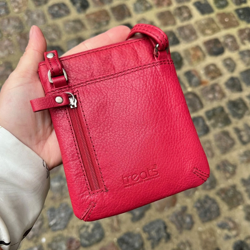 Linda mobilhanger i rød kalveskind - Treats - Freja skind