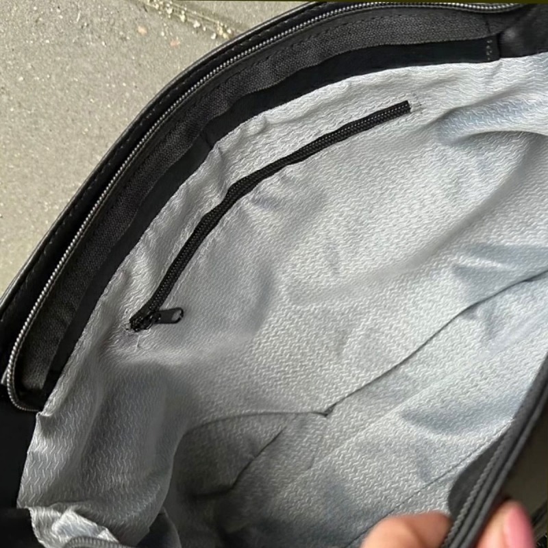 Henny dametaske i sort og cognac skind - Freja skind