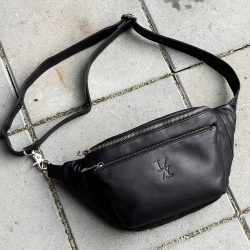 Sort bumbag  i blød skind - Maya fra danske Levinsky - Freja skind