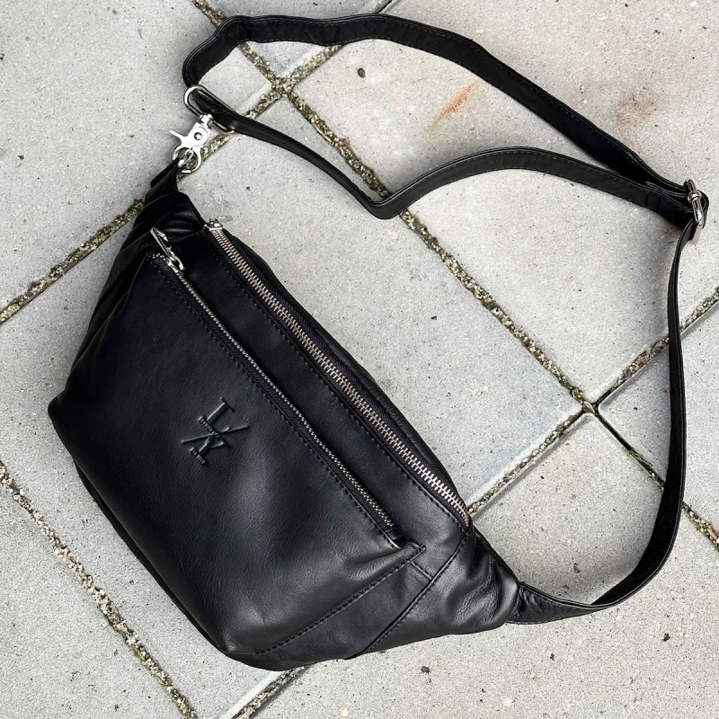 Sort bumbag  i blød skind - Maya fra danske Levinsky - Freja skind