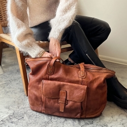 Hollins weekendtaske i cognac bøffelskind - Montana - Freja skind