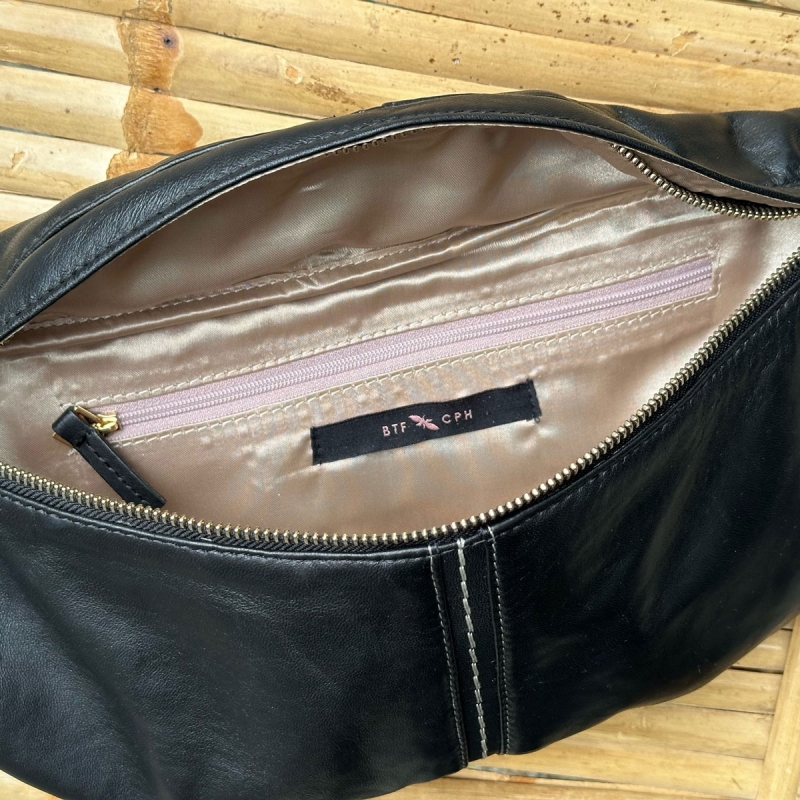 Sort Fie bumbag i blød skind - BTF-CPH - 180013 - Freja skind
