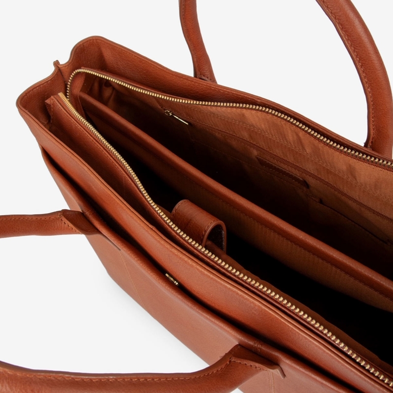 Karely Lavish arbejdstaske - Eksklusiv computertaske i cognac Læder - Treats 282445 - Freja skind