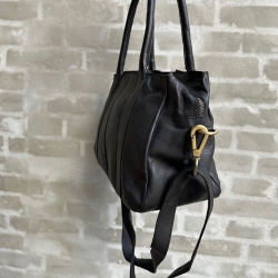 Ketty skuldertaske 282105 - sort - Treats - Freja skind