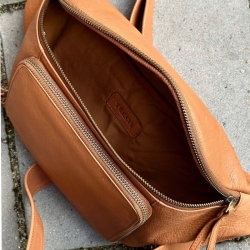 Cognac Fanni bumbag - Treats 282401 - Freja skind