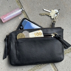 Sort Maya pengepung - Treats - 180808