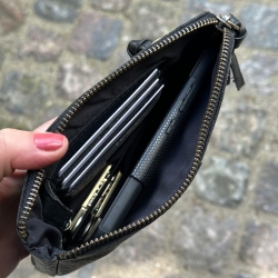 Sort Maya pengepung - Treats - 180808