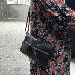 sort Treats cross body taske - Dejlig pris