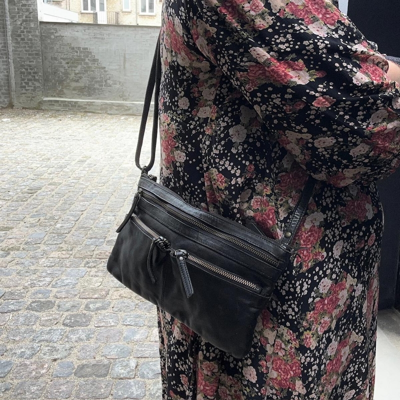 sort Treats cross body taske - Dejlig pris