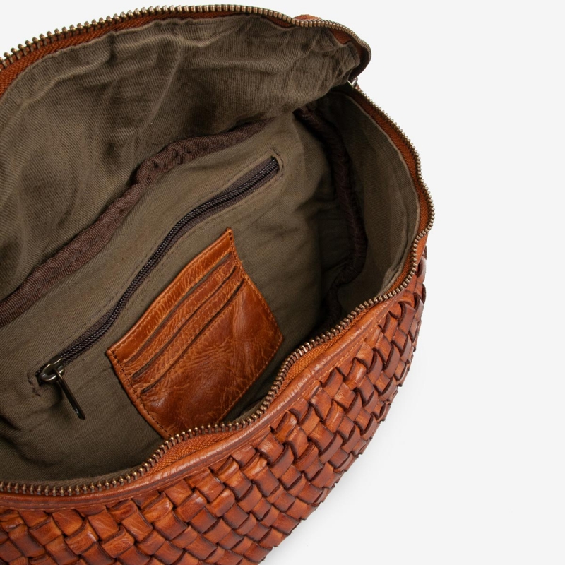 Verona midjeväska med flätning på framsidan - Cognac buffelskinn - Montana