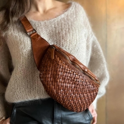 Verona bumbag i patineret cognac bøffel - Flet på front  - Montana 272403