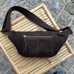 Silja bumbag - Mørk brun ruskind - Freja skind