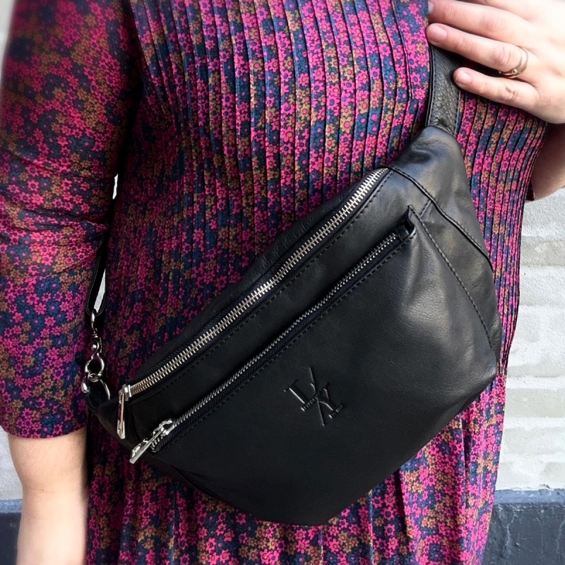 Sort bumbag  i blød skind - Maya fra danske Levinsky - Freja skind